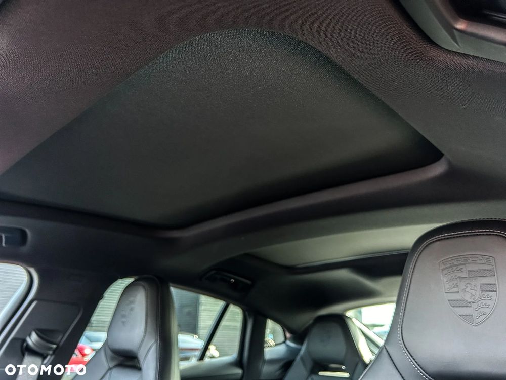 Porsche Panamera 4S E-Hybrid PHEV - 13