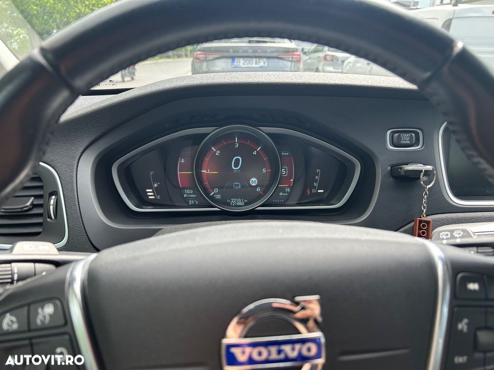 Volvo V40 D2 Powershift Momentum - 4