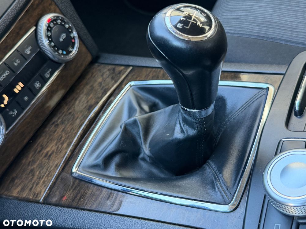 Mercedes-Benz Klasa C 200 (BlueEFFICIENCY) Elegance - 31