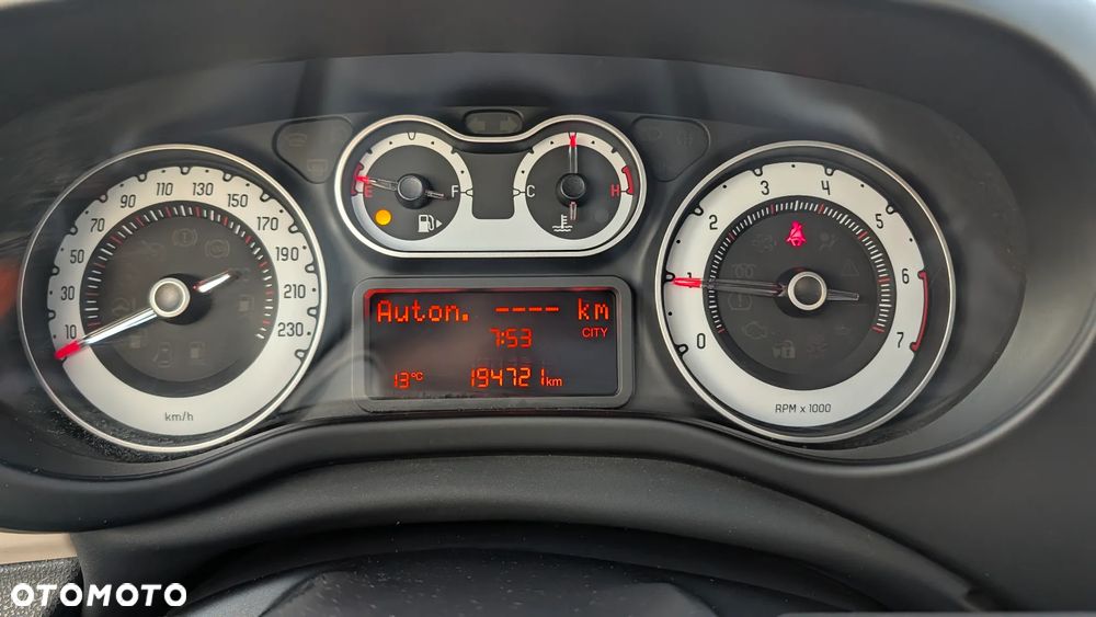Fiat 500L 1.4 16V Pop-Star - 22