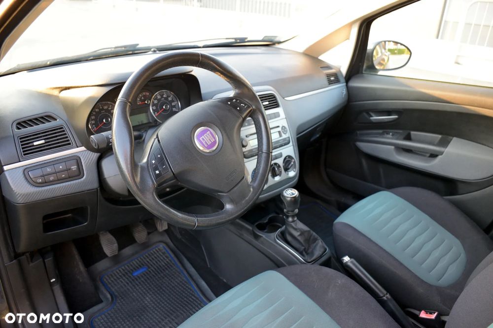 Fiat Grande Punto - 4