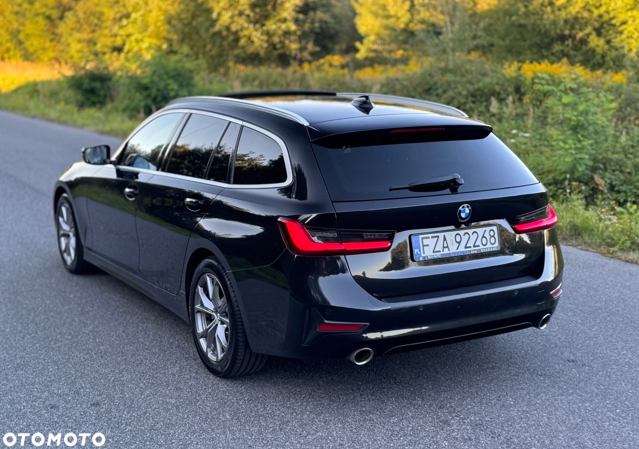 BMW Seria 3 330i - 18