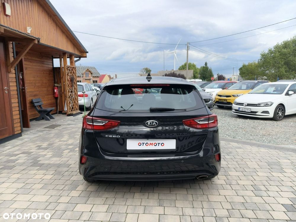 Kia Ceed - 5