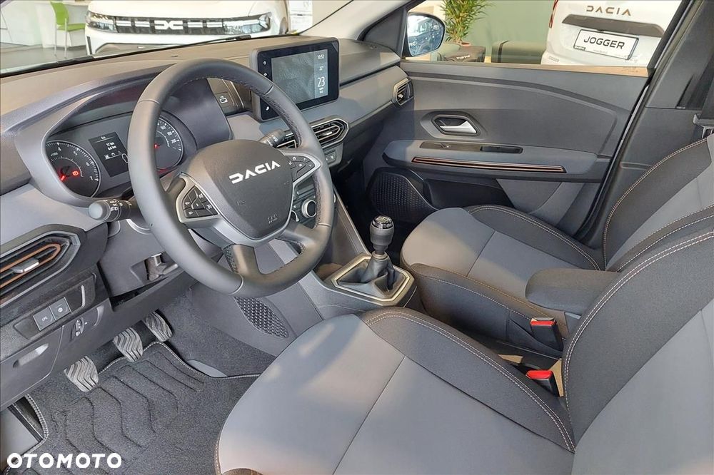Dacia Sandero - 10
