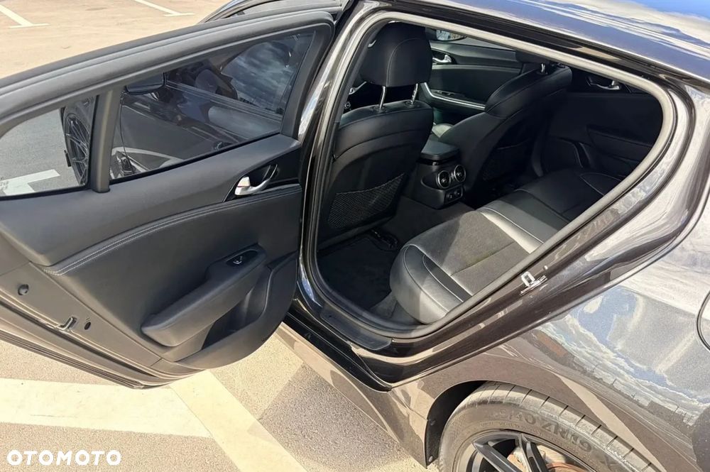 Kia Stinger 3.3 T-GDI V6 GT AWD - 22