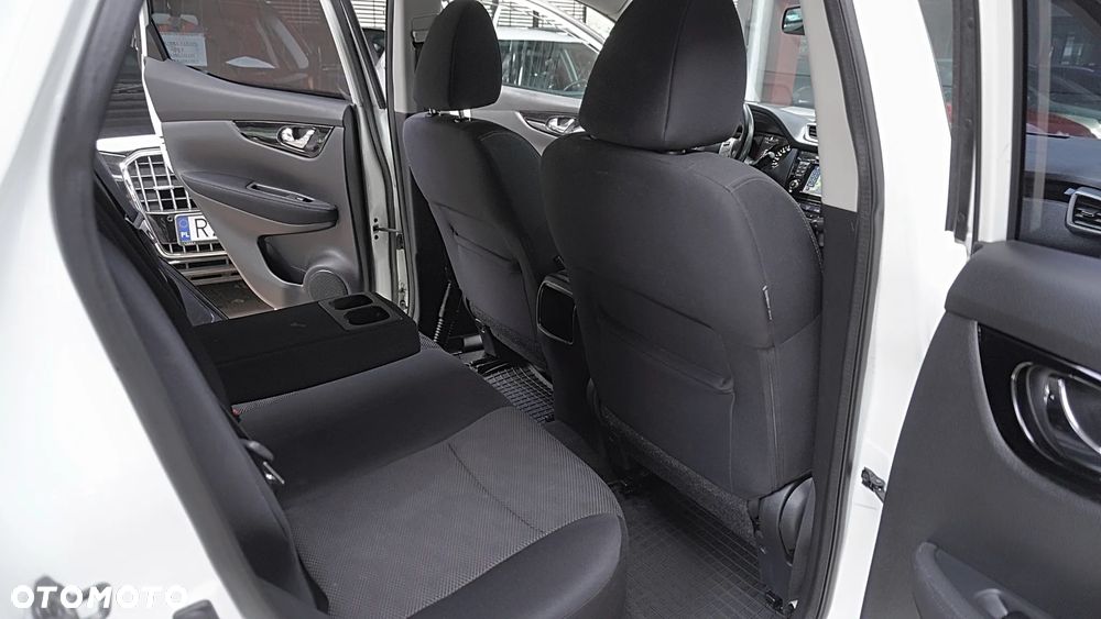 Nissan Qashqai 1.2 DIG-T N-Connecta - 16