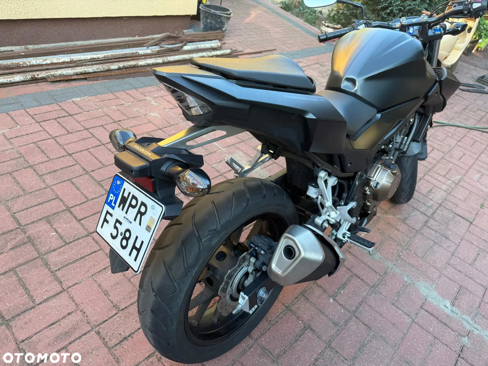Honda CB - 2