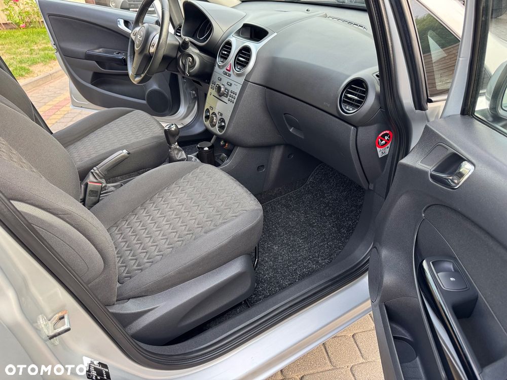 Opel Corsa 1.2 16V Enjoy - 12
