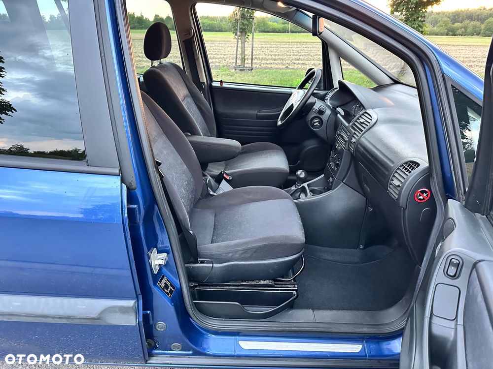 Opel Zafira 1.8 16V Elegance - 19