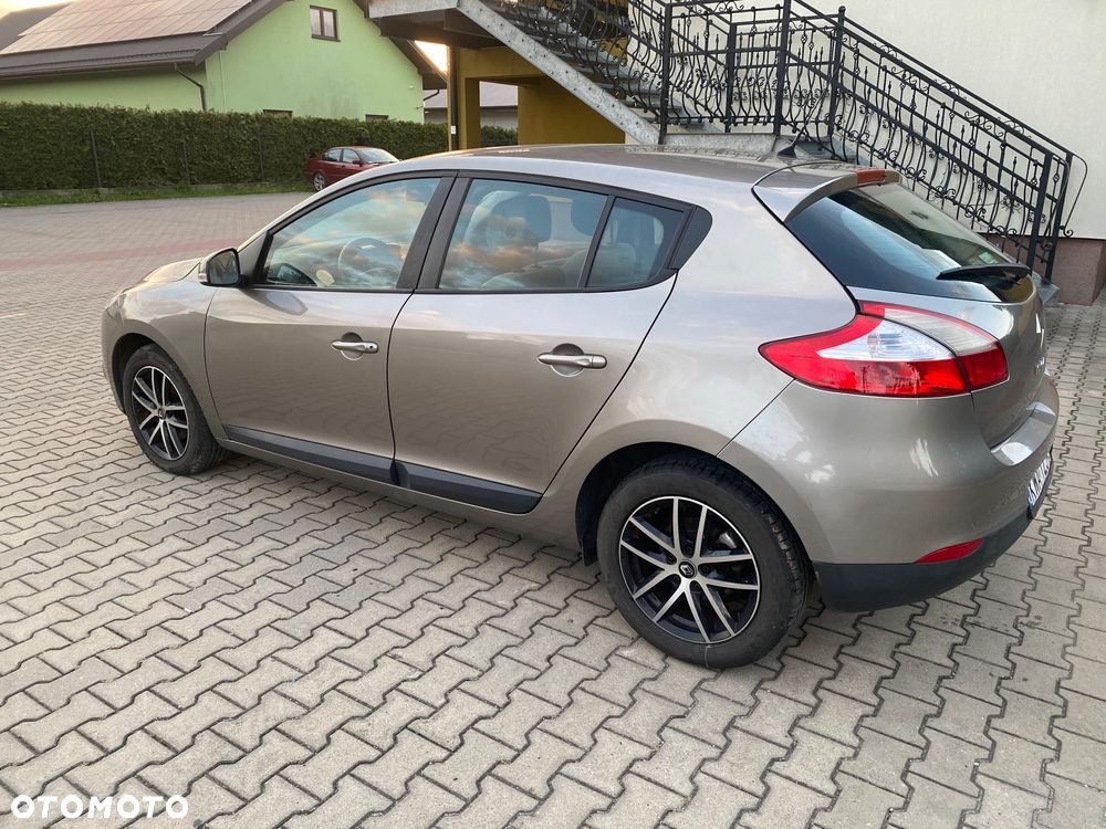 Renault Megane 1.6 16V Dynamique - 3