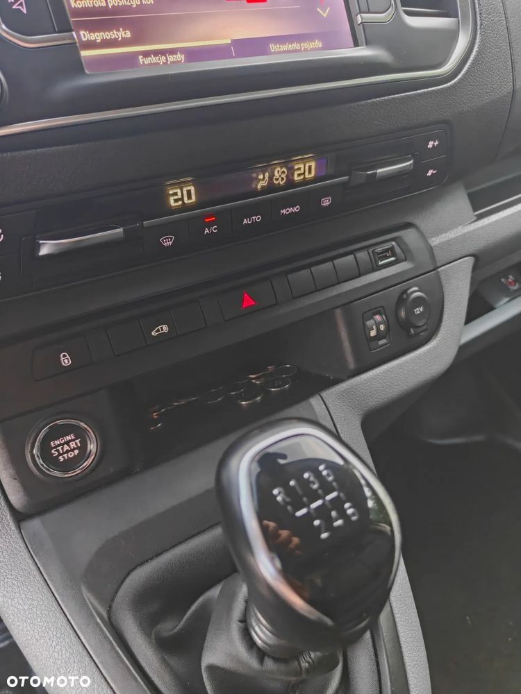 Opel Vivaro - 24