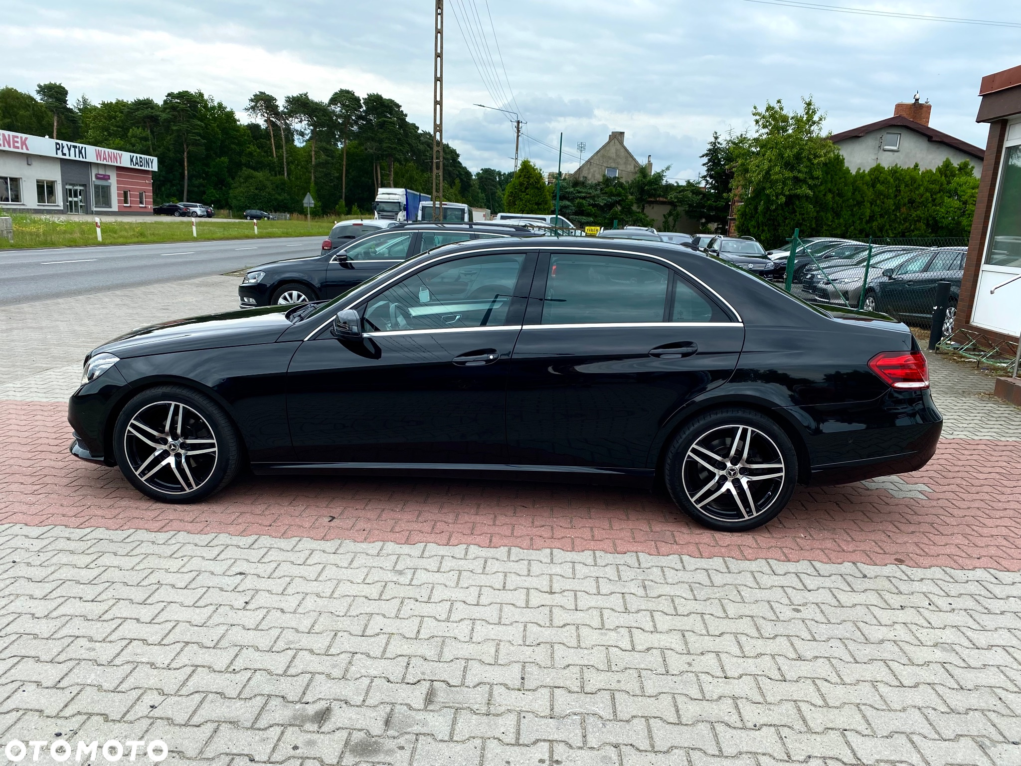 Mercedes-Benz Klasa E 220 BlueTEC 9G-TRONIC - 38
