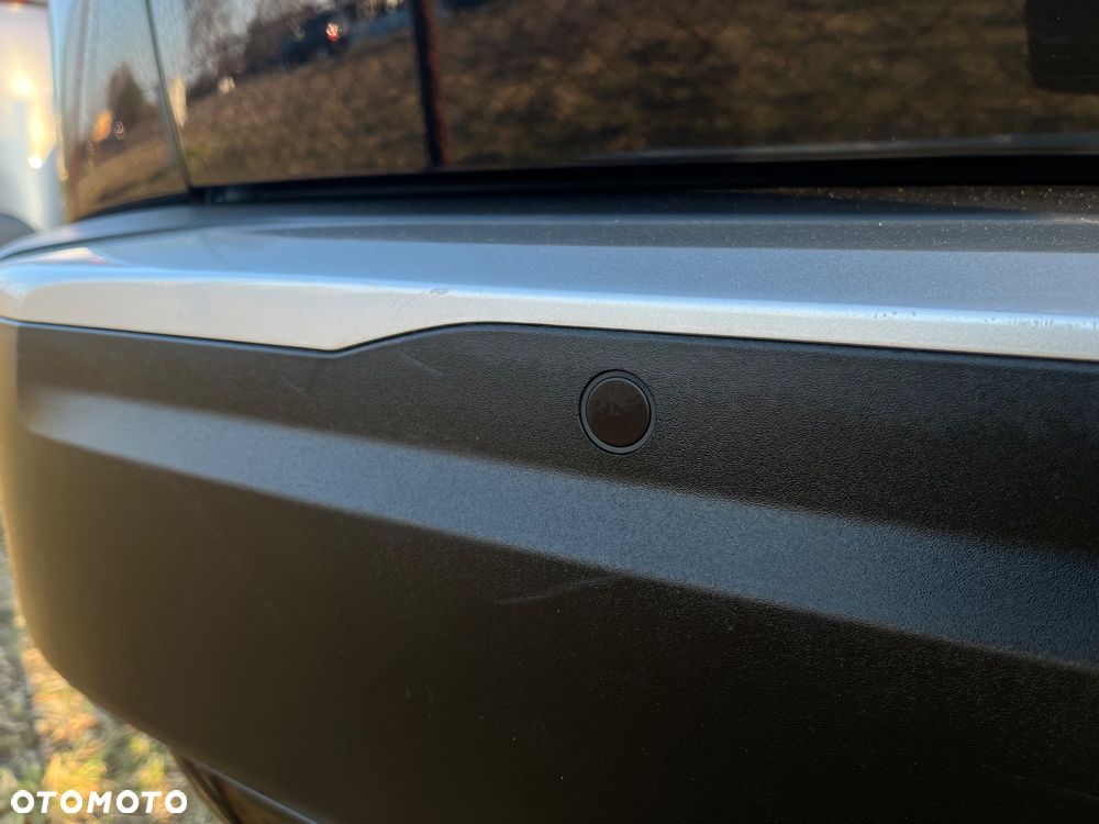 Peugeot 2008 PureTech 130 EAT8 Allure Pack - 32