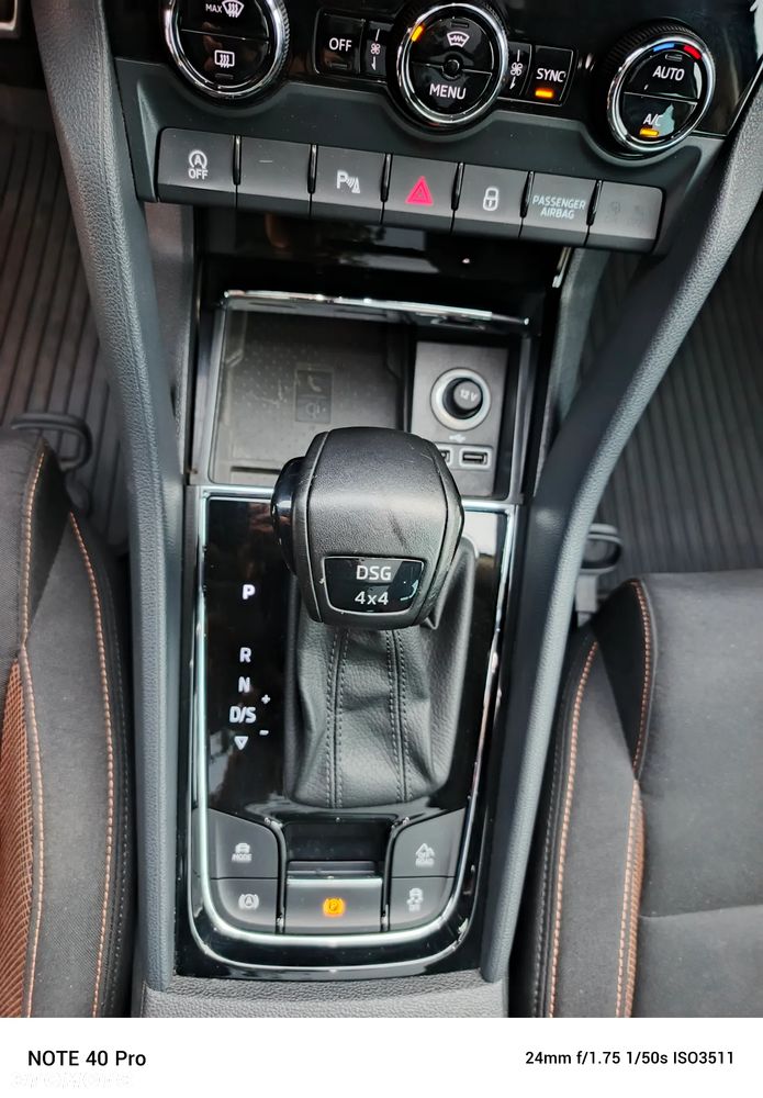 Skoda Karoq 2.0 TDI SCR 4x4 DSG Scout - 12