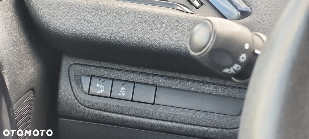 Peugeot 208 82 PureTech Style - 26