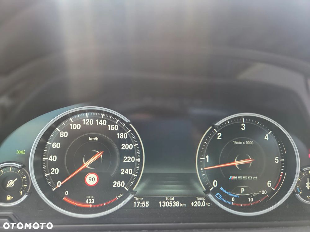 BMW Seria 5 M550d xDrive - 32