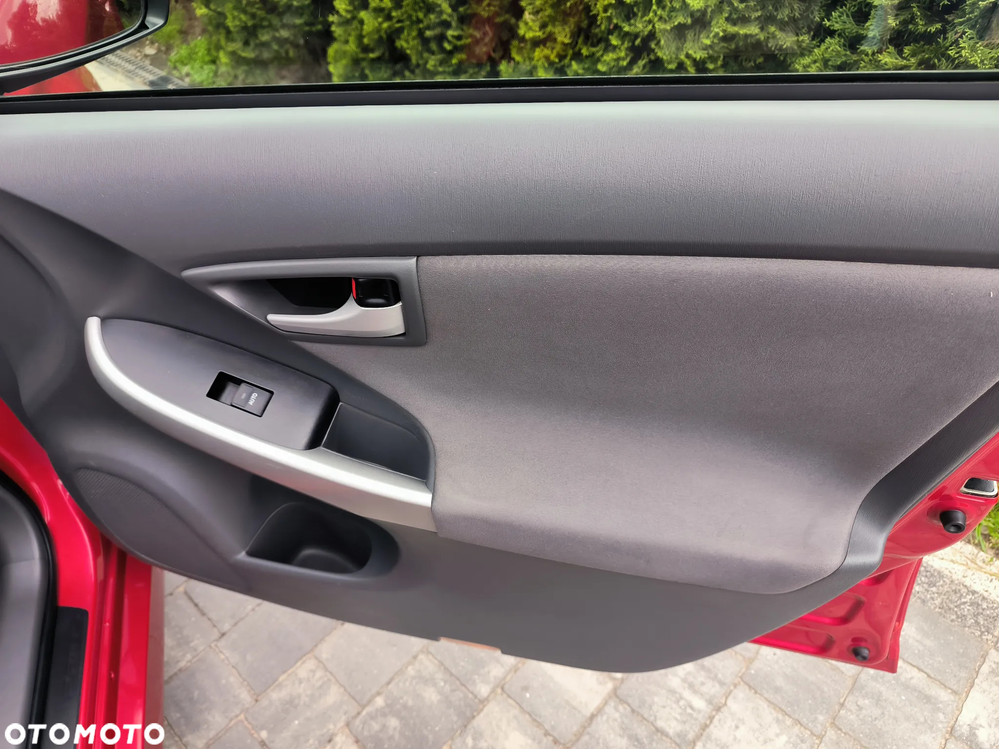 Toyota Prius 1.8 HSD Life - 15