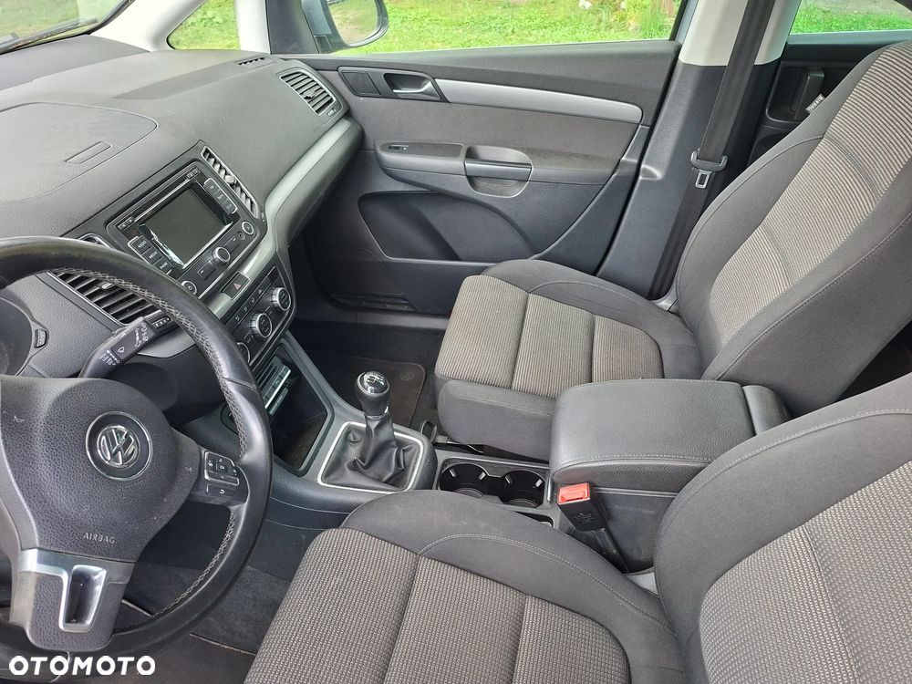 Volkswagen Sharan - 11