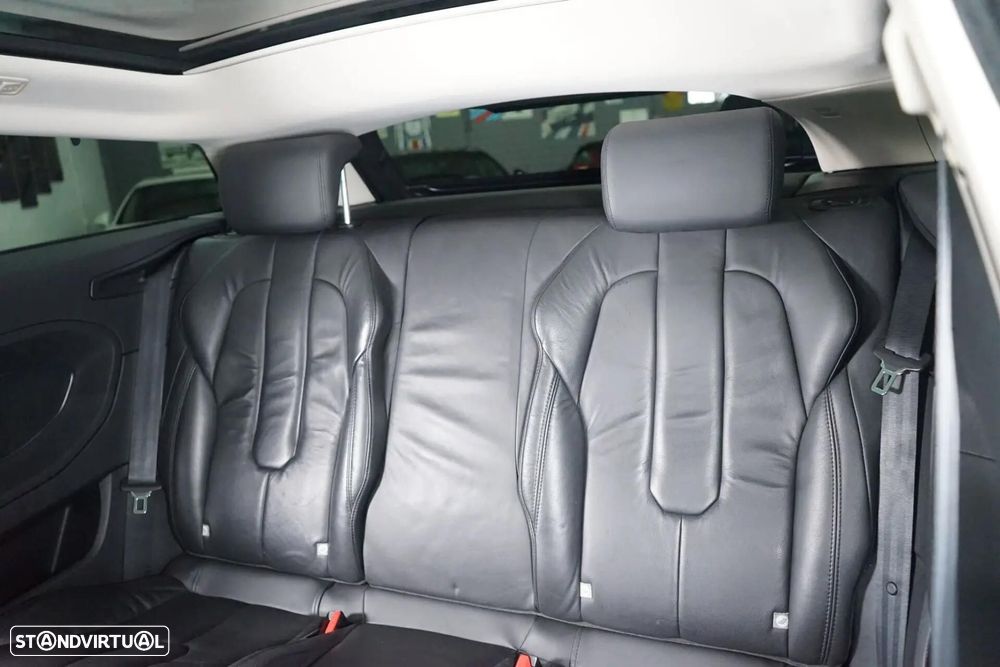 Land Rover Range Rover Evoque 2.2 TD4 Prestige Auto - 33