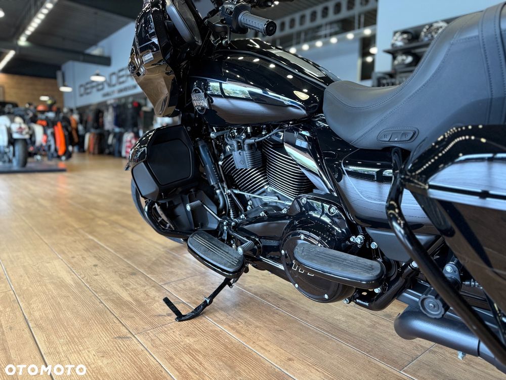 Harley-Davidson Touring Street Glide - 5
