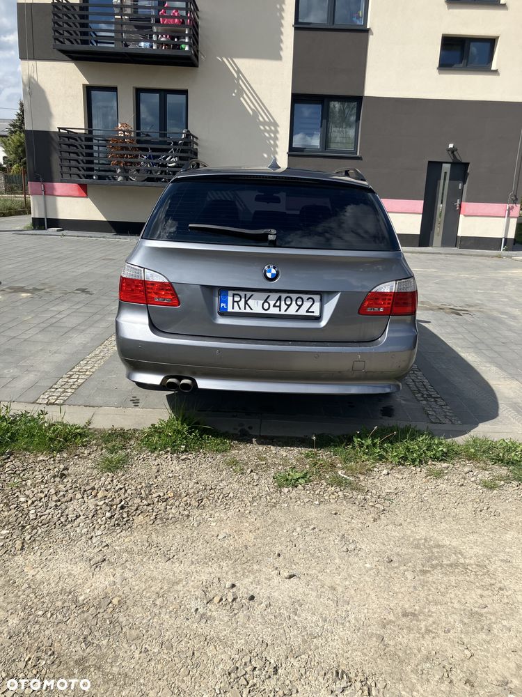 BMW Seria 5 525d - 4