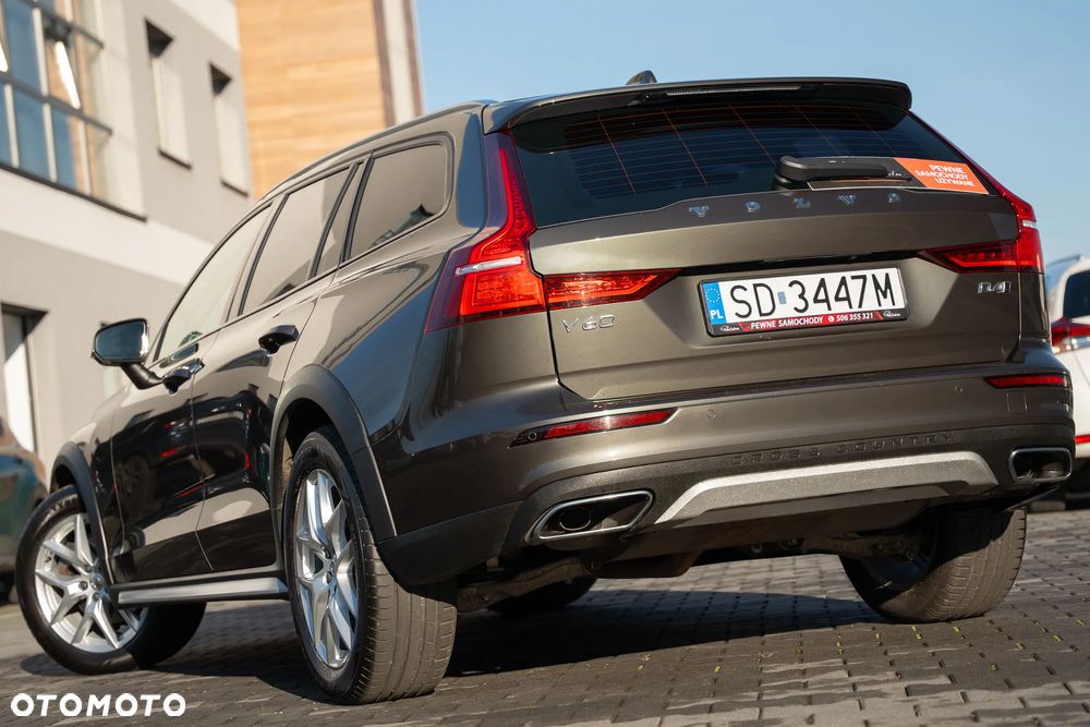 Volvo V60 Cross Country D4 AWD Geartronic Pro - 16