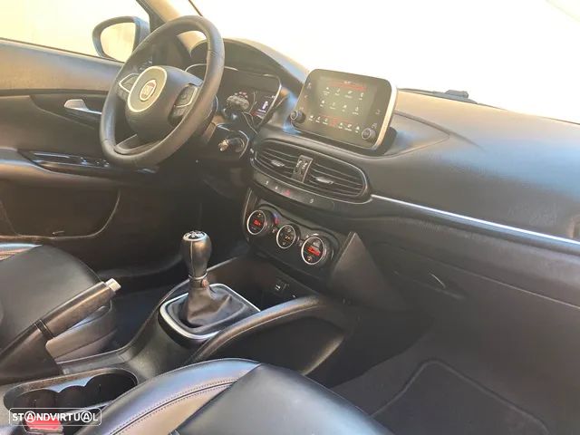Fiat Tipo Station Wagon 1.3 M-Jet Lounge J17 - 29