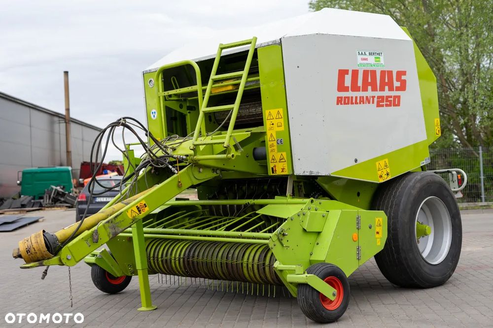 Claas CLAAS ROLLANT 250 Stan Idealny Posiadam wiele maszyn Prasa Ciągnik Rozrzutnik - 4