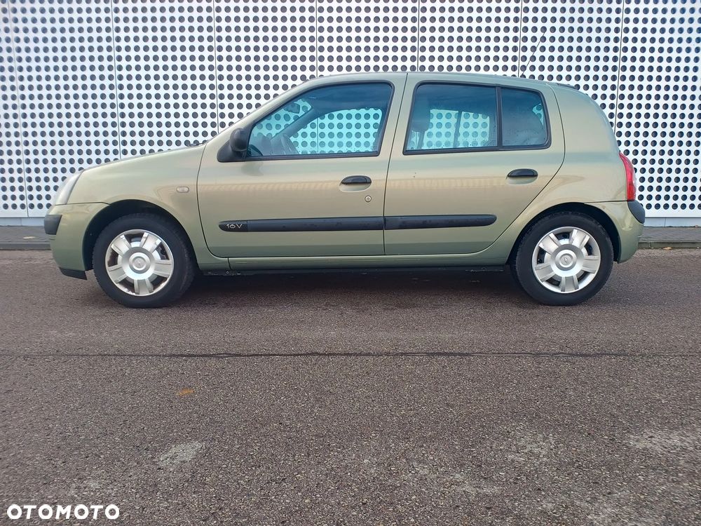 Renault Clio 1.2 16V Alize - 8