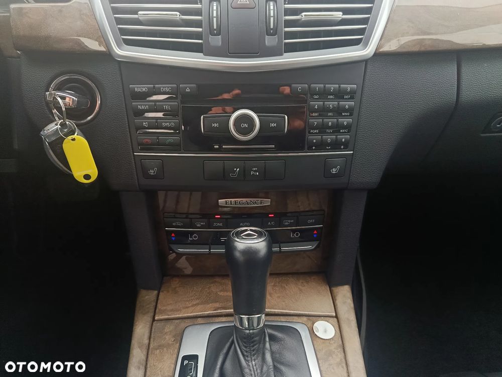 Mercedes-Benz Klasa E - 33