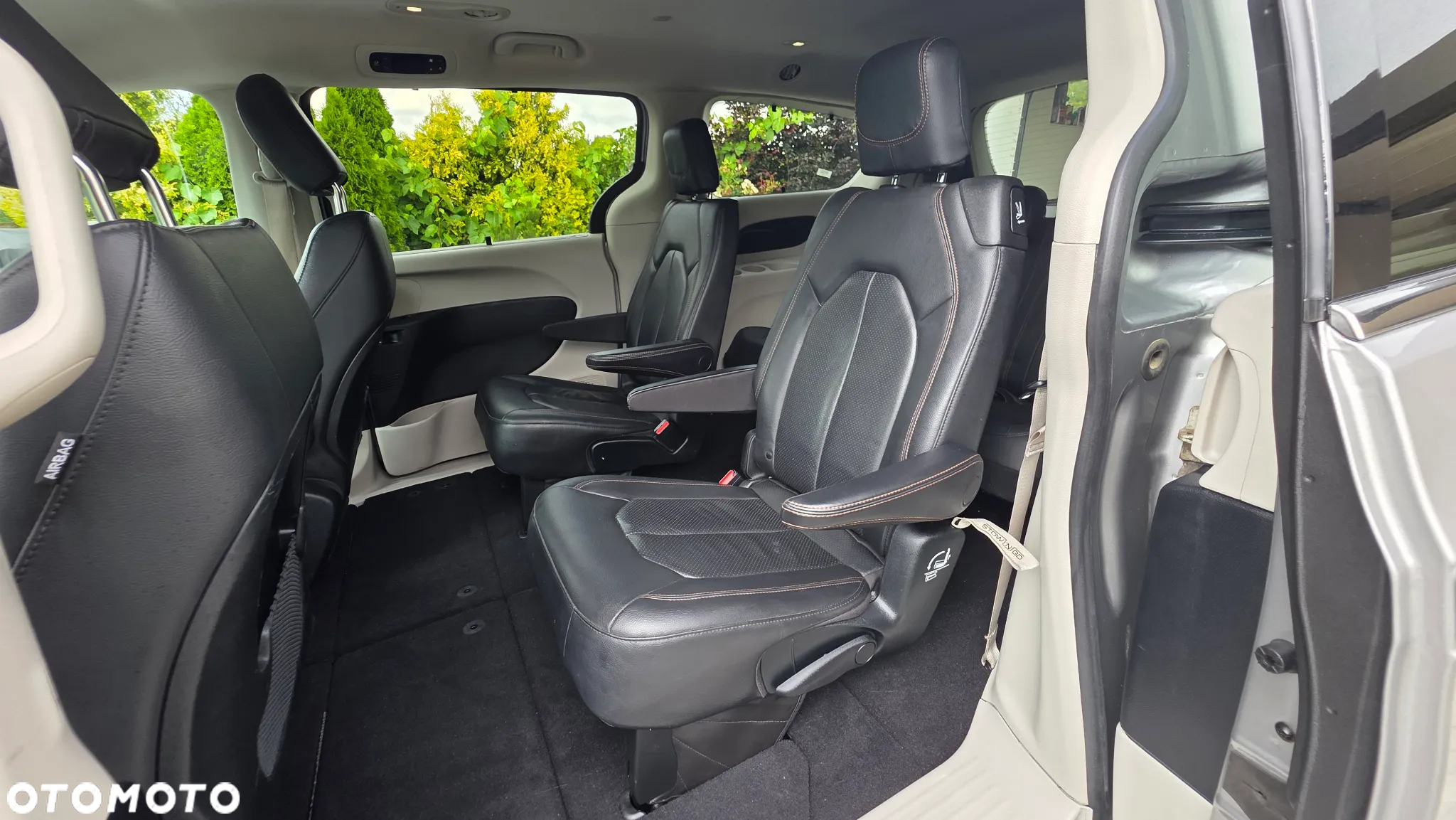 Chrysler Pacifica - 14