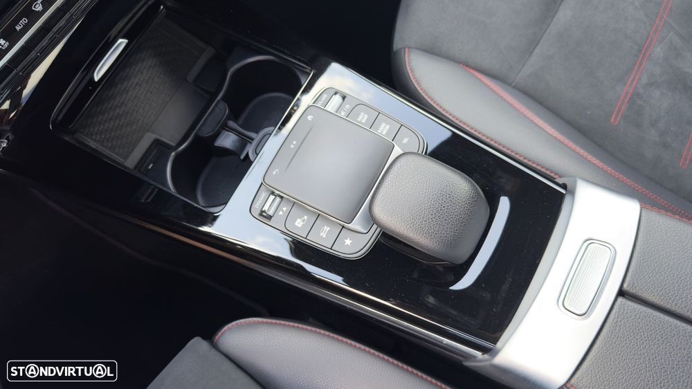 Mercedes-Benz CLA 200 d Shooting Brake AMG Line Aut. - 36