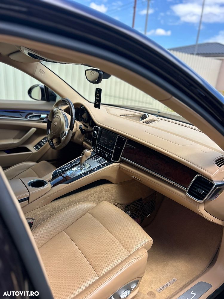 Porsche Panamera 3.0 PDK 4S - 23