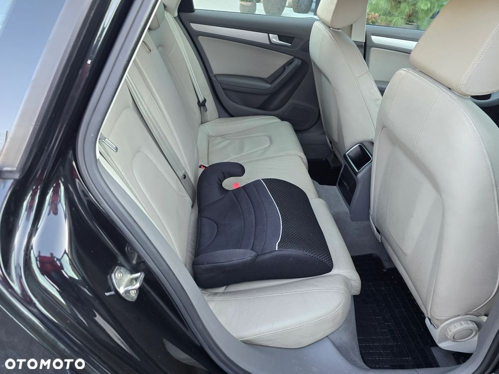 Audi A4 Avant 2.0 TDI DPF Ambiente - 22