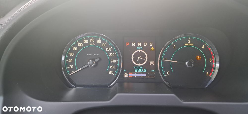 Jaguar XF 2.2 D Premium Luxury - 8