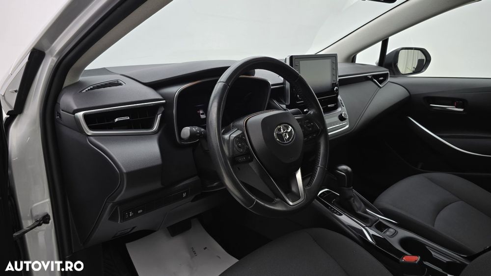 Toyota Corolla - 13
