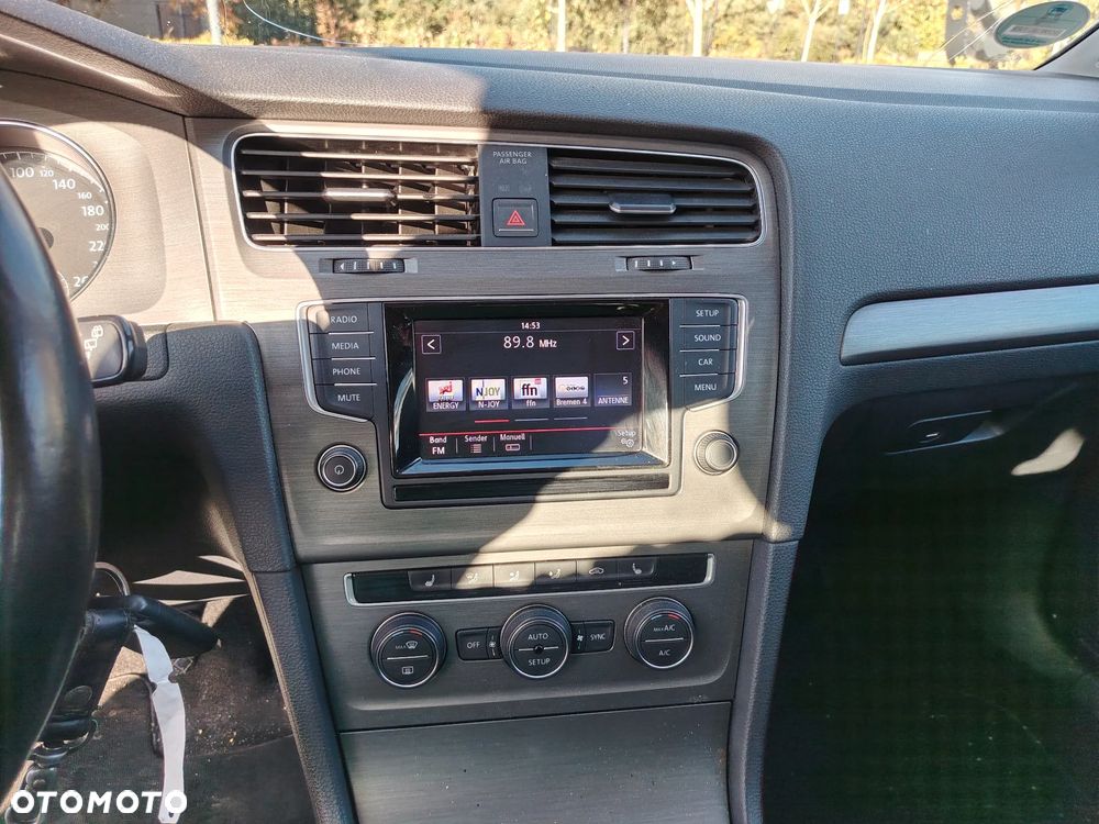 Volkswagen Golf - 19
