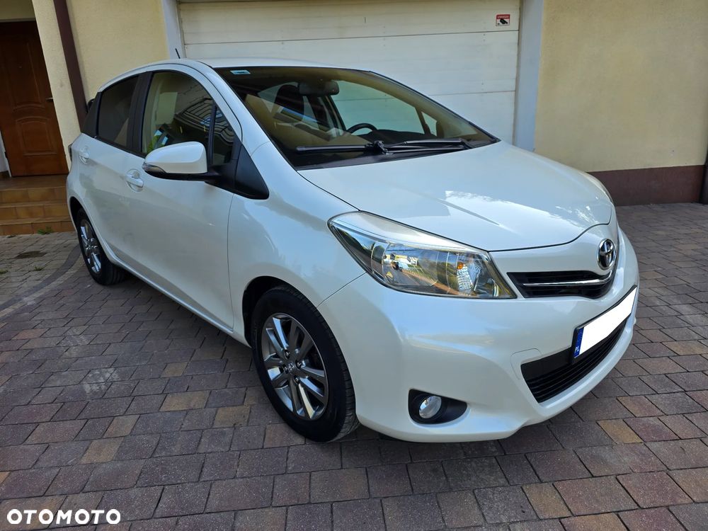 Toyota Yaris 1.0 Premium - 2