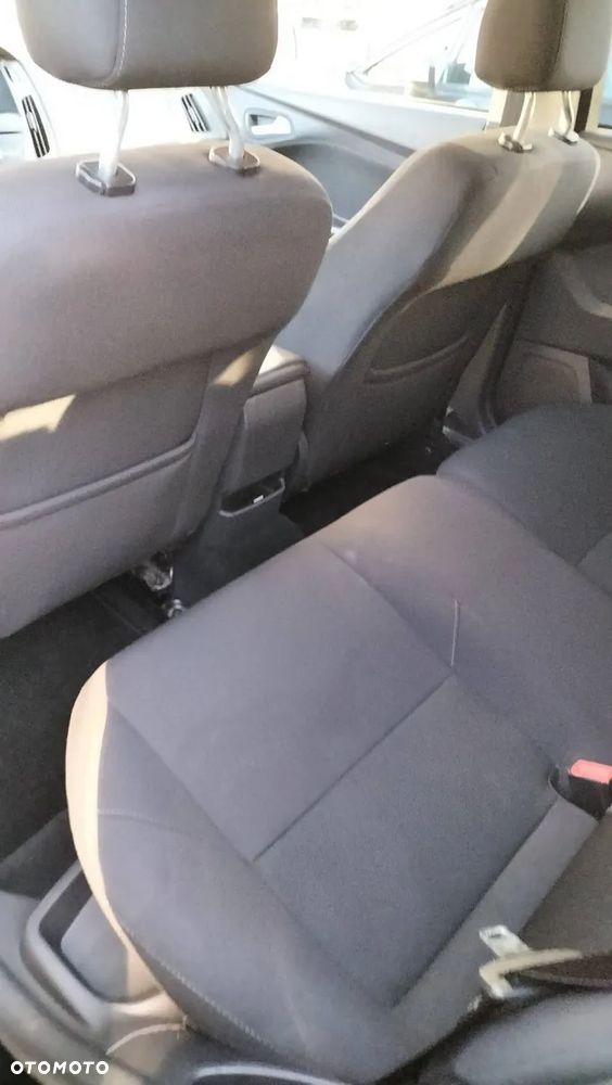 Ford Focus 1.5 TDCi SYNC Edition - 16