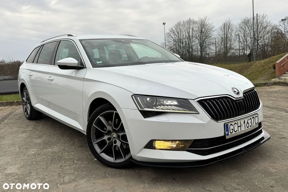 Skoda Superb 2.0 TDI Sportline - 2