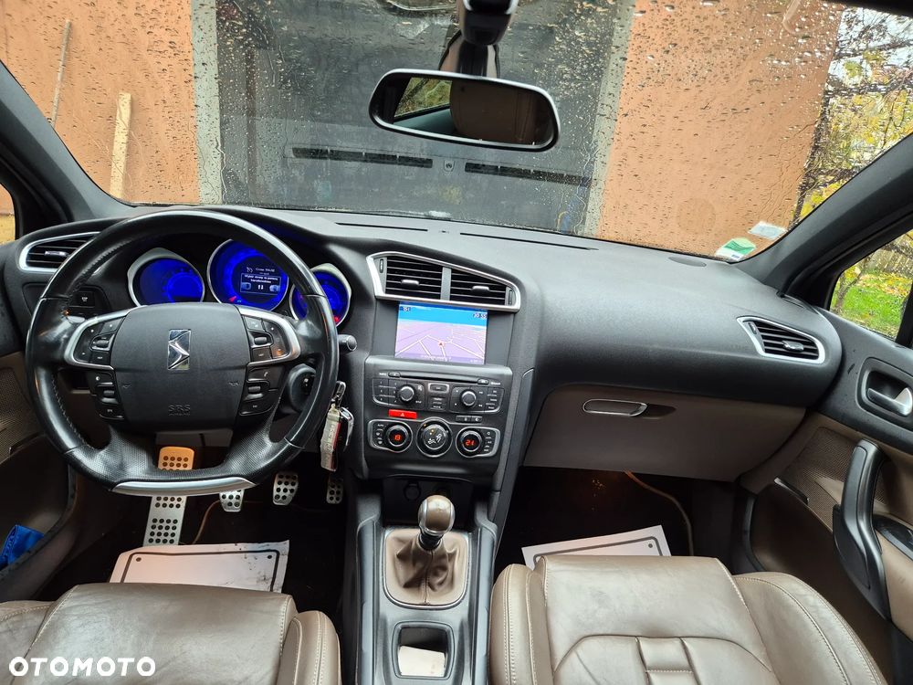 Citroën DS4 2.0 HDi Pure Pearl - 23