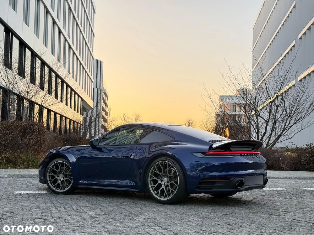 Porsche 911 Carrera - 5