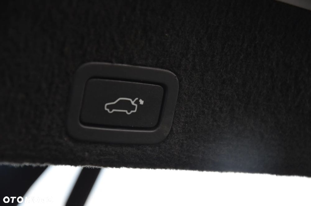 Volvo XC 60 D4 Momentum - 28