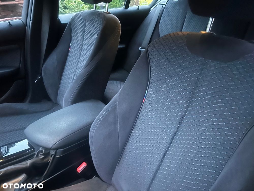 BMW Seria 1 118d M Sport Shadow - 12