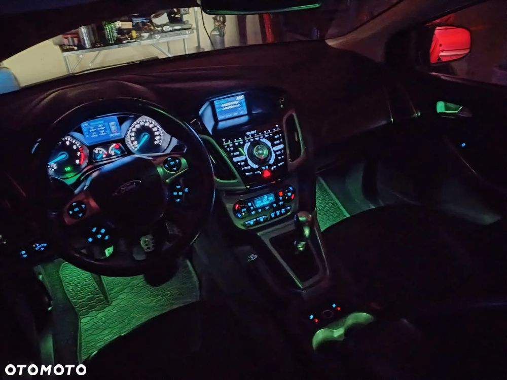 Ford Focus 1.0 EcoBoost Titanium - 16