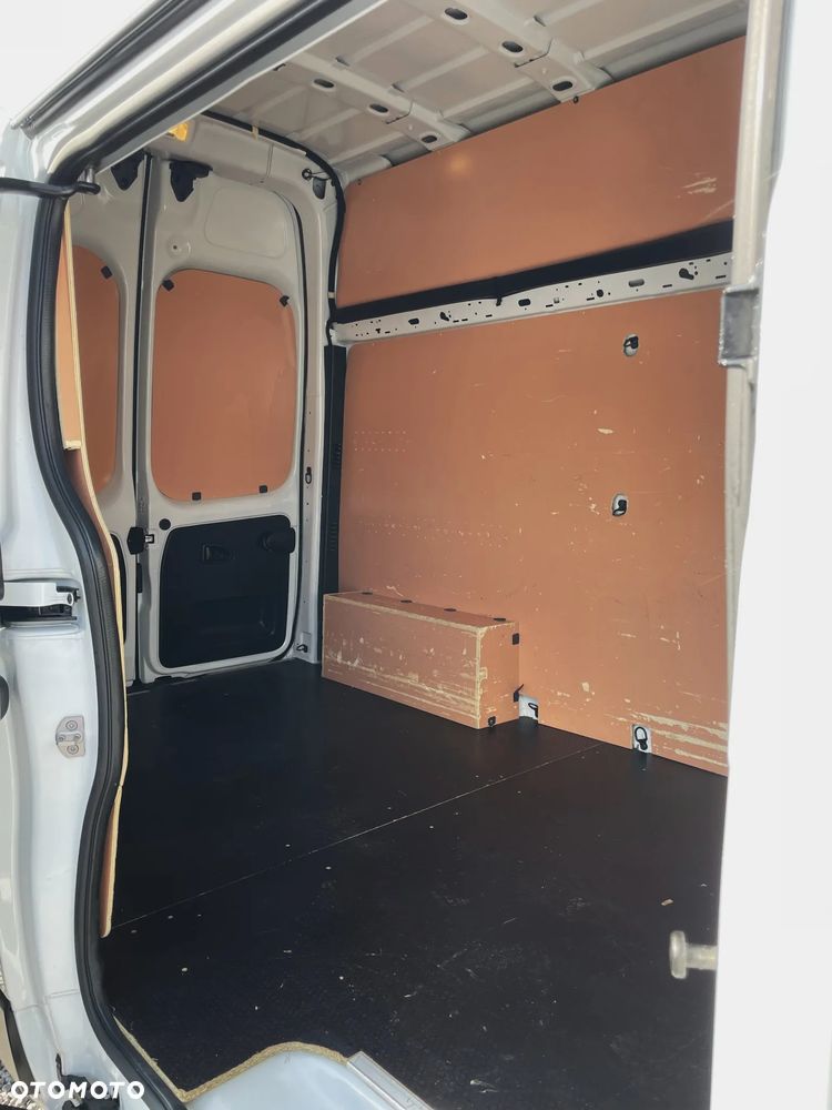 Renault Trafic - 4