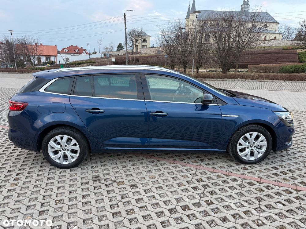 Renault Megane 1.5 Blue dCi Intens - 11