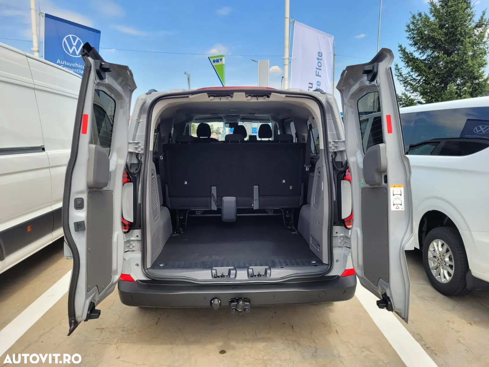 Volkswagen Caravelle - 5