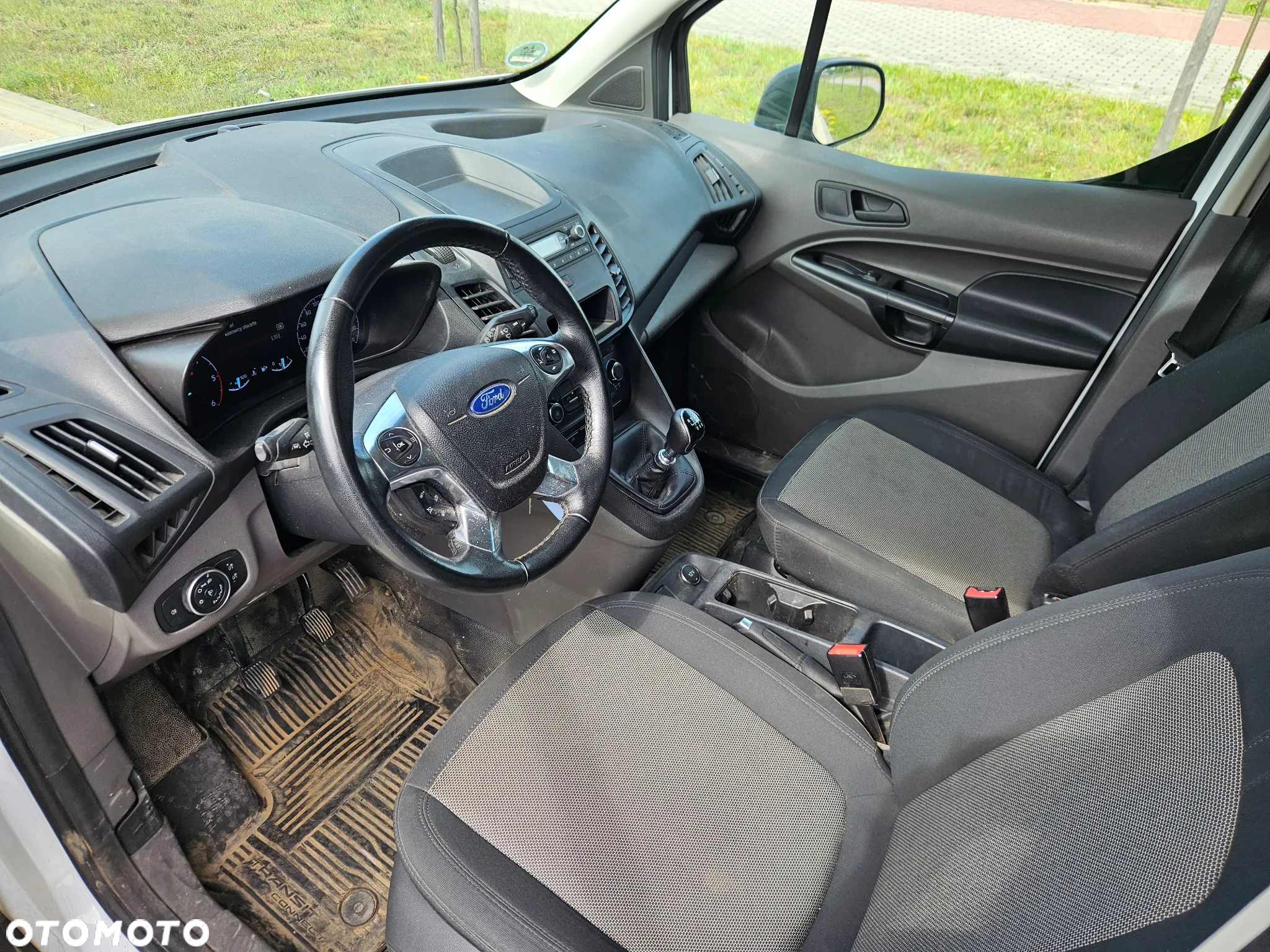 Ford Transit Connect - 8