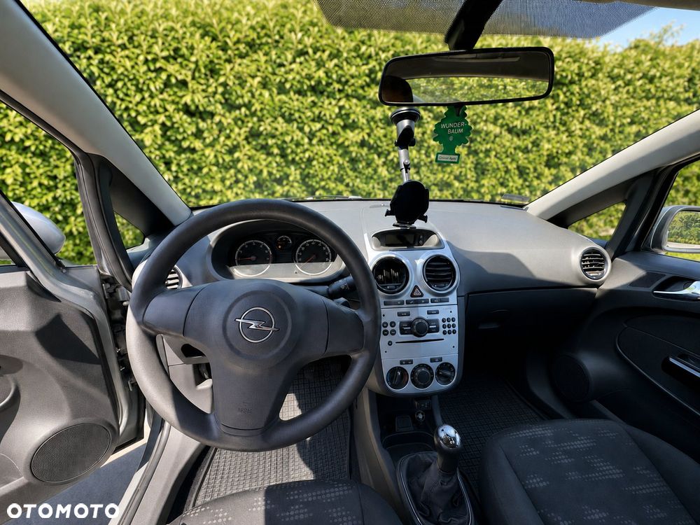 Opel Corsa 1.2 16V Edition / Active - 10